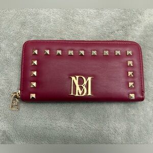 💋EUC BADGLEY MISCHKA Vegan Leather Zip Around Wallet, Red